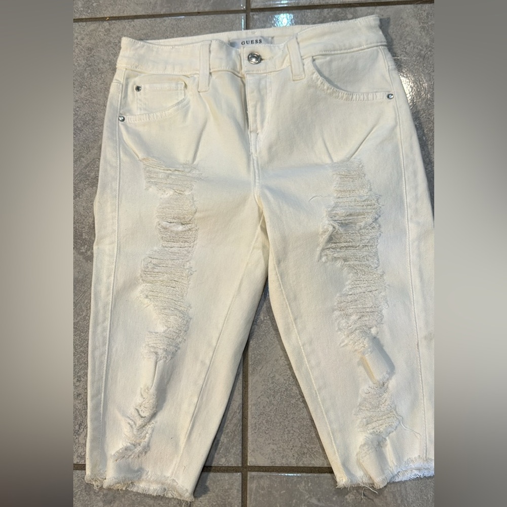 Guess white destroyed bermudas